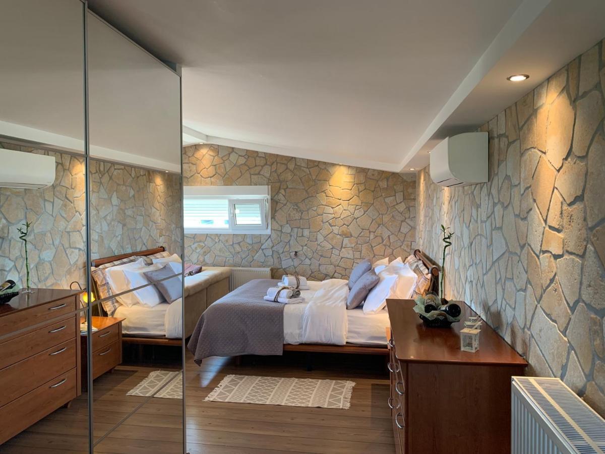 Doormat# Wait 'N Sea, Jacuzzi, Luxury Stone House Apartment เอปาโนมี ภายนอก รูปภาพ