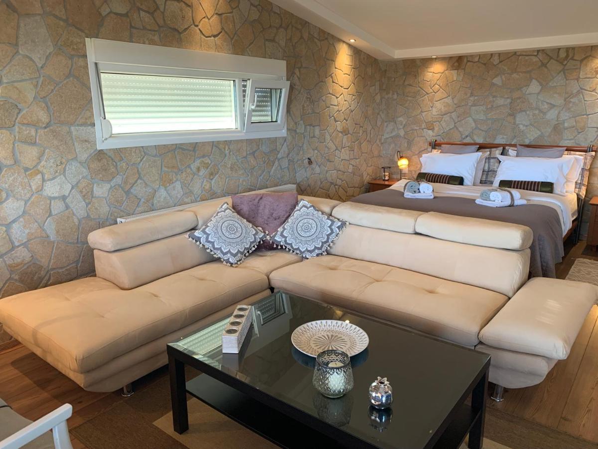 Doormat# Wait 'N Sea, Jacuzzi, Luxury Stone House Apartment เอปาโนมี ภายนอก รูปภาพ