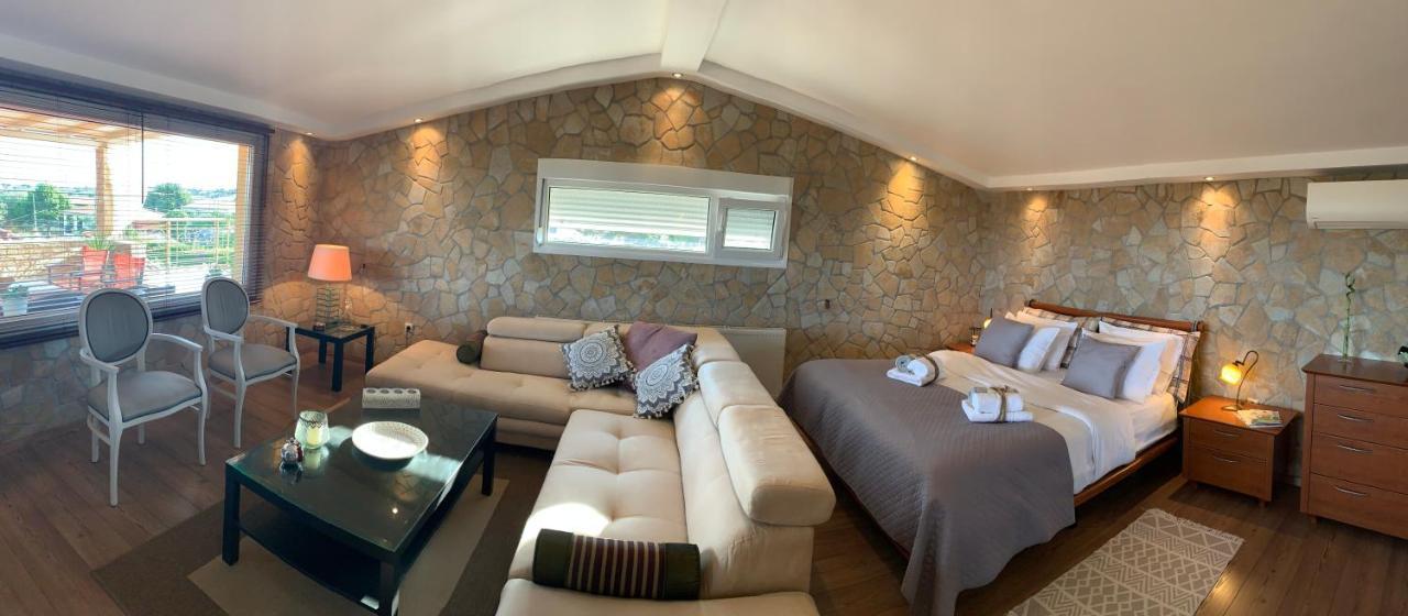 Doormat# Wait 'N Sea, Jacuzzi, Luxury Stone House Apartment เอปาโนมี ภายนอก รูปภาพ